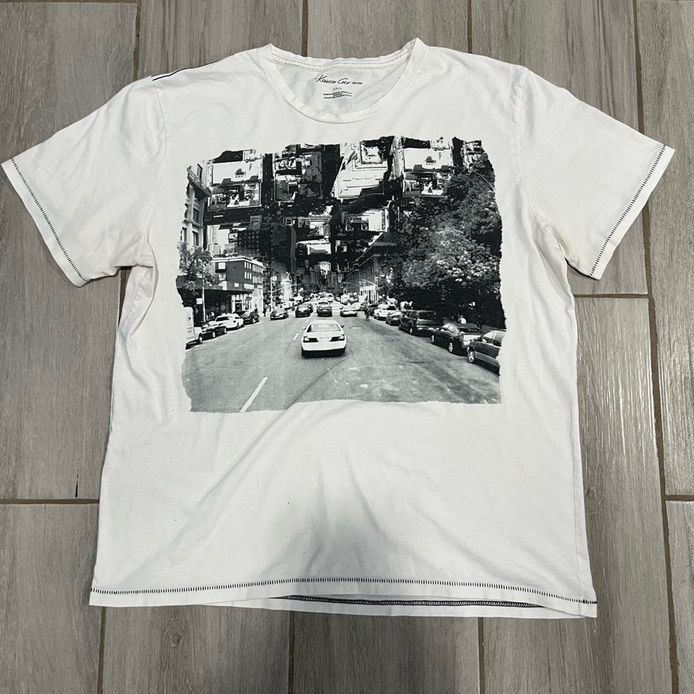 Kenneth Cole T-Shirt